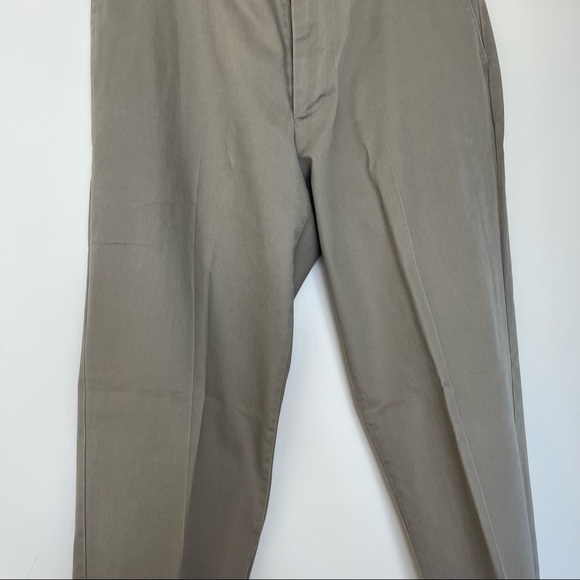 Dockers Straight Fit Flat Khaki Pants - Picture 3 of 16
